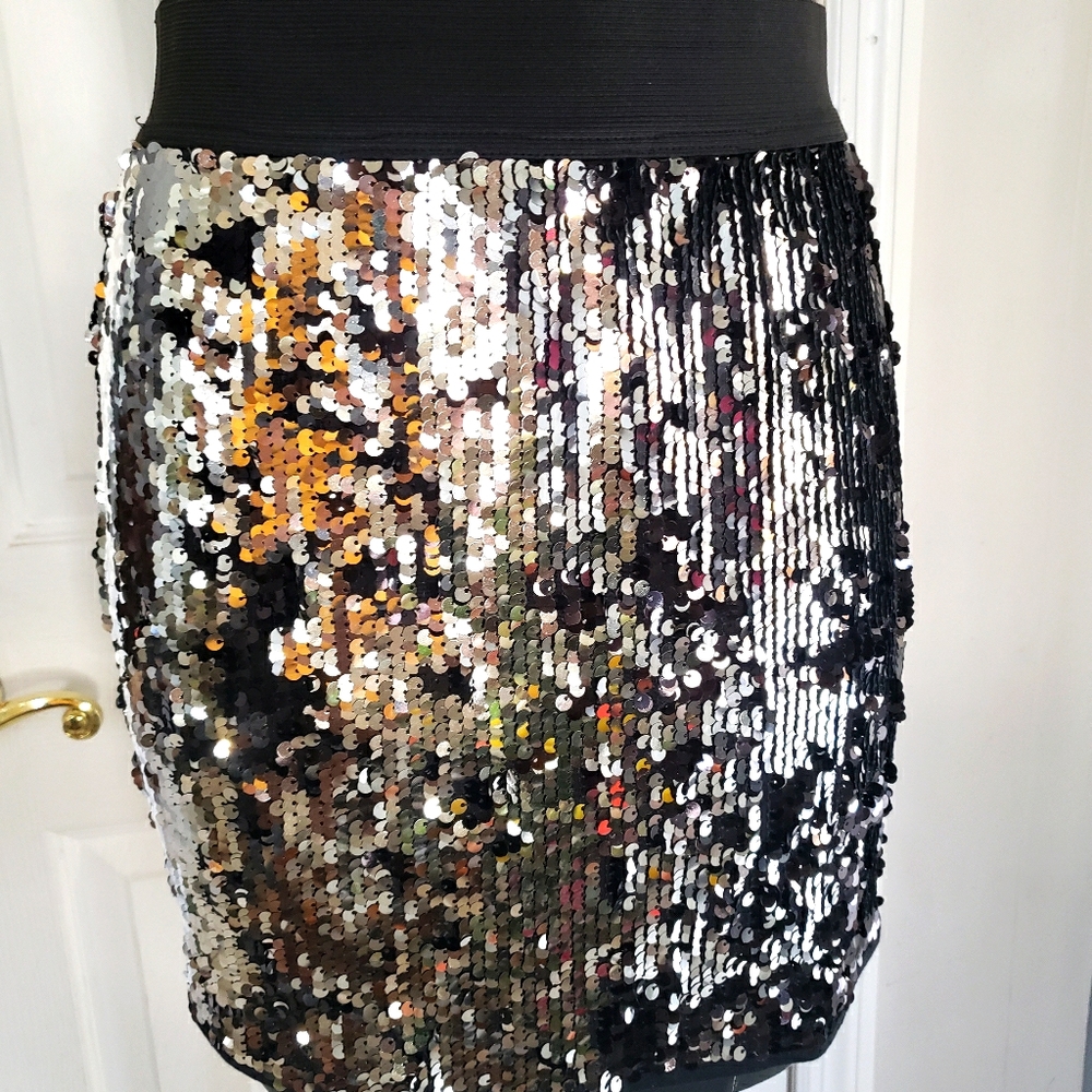 Deb sequins skirt